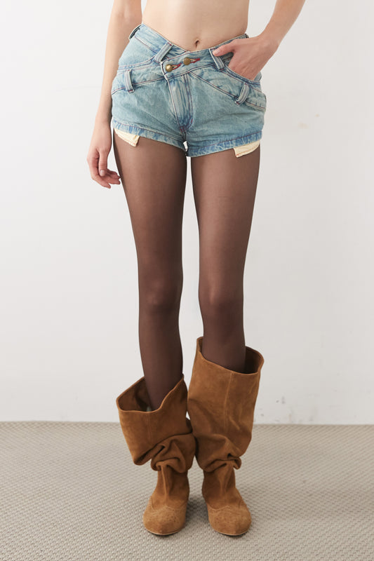 V-WAIST FANGS SHORTS