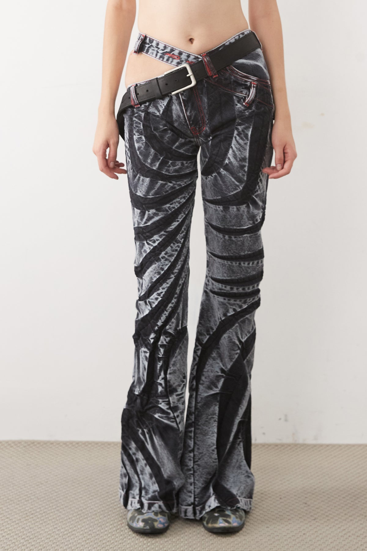 TRIBAL BIAS CUT JEANS