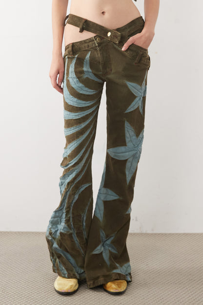 TRIBAL FLOWER FLARED JEANS