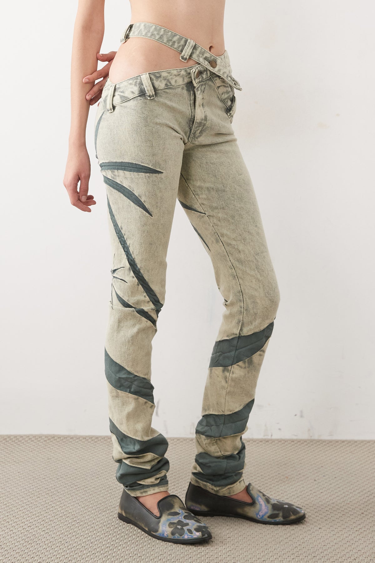 PALM BIAS-CUT SKINNY JEANS