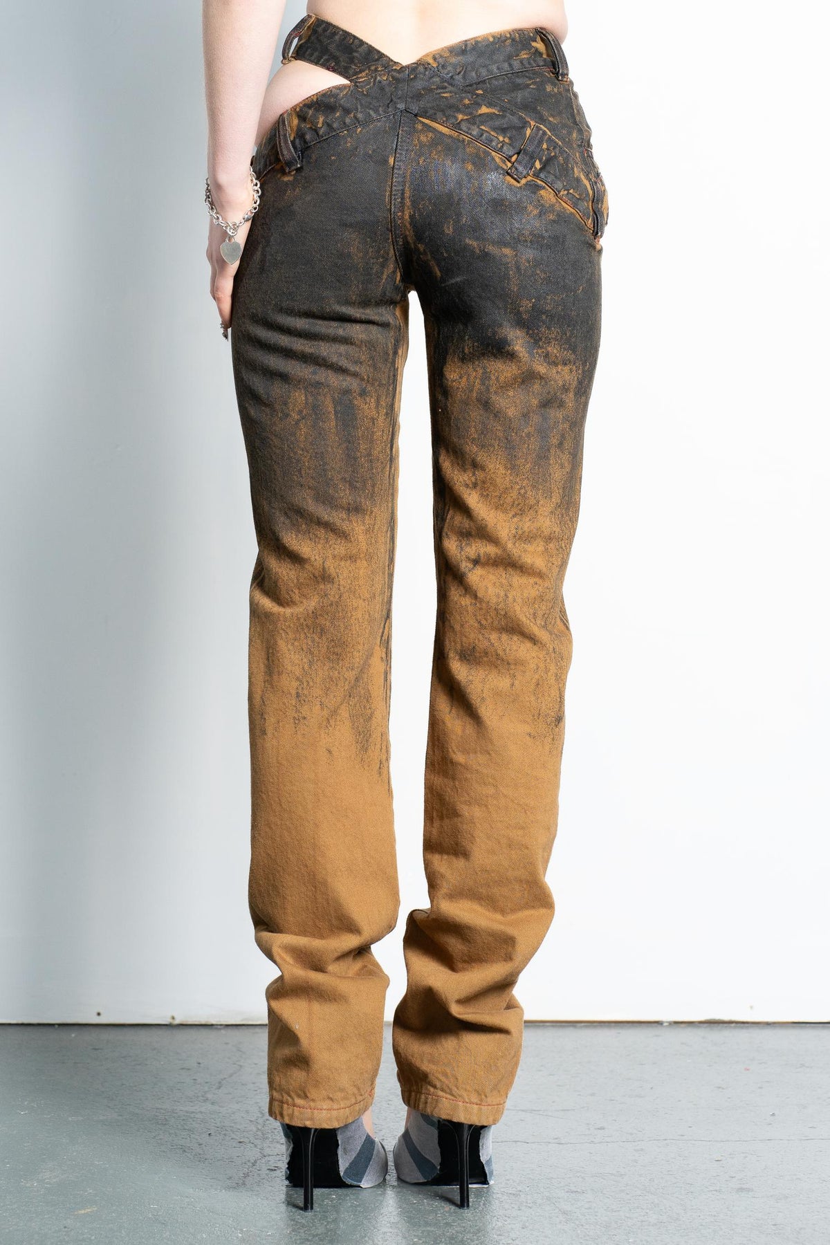 BIAS CUT SKINNY JEANS