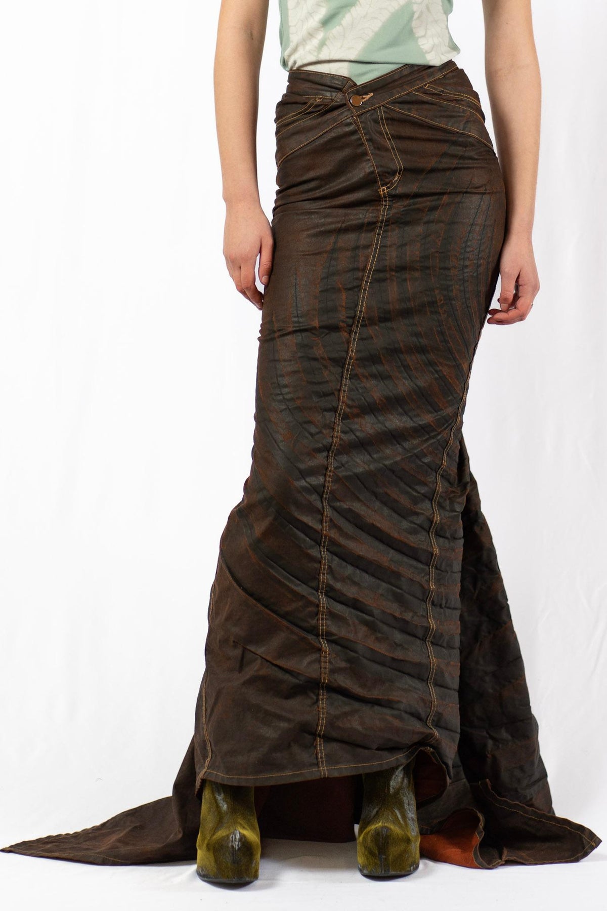 JEATHER TRAIN SKIRT
