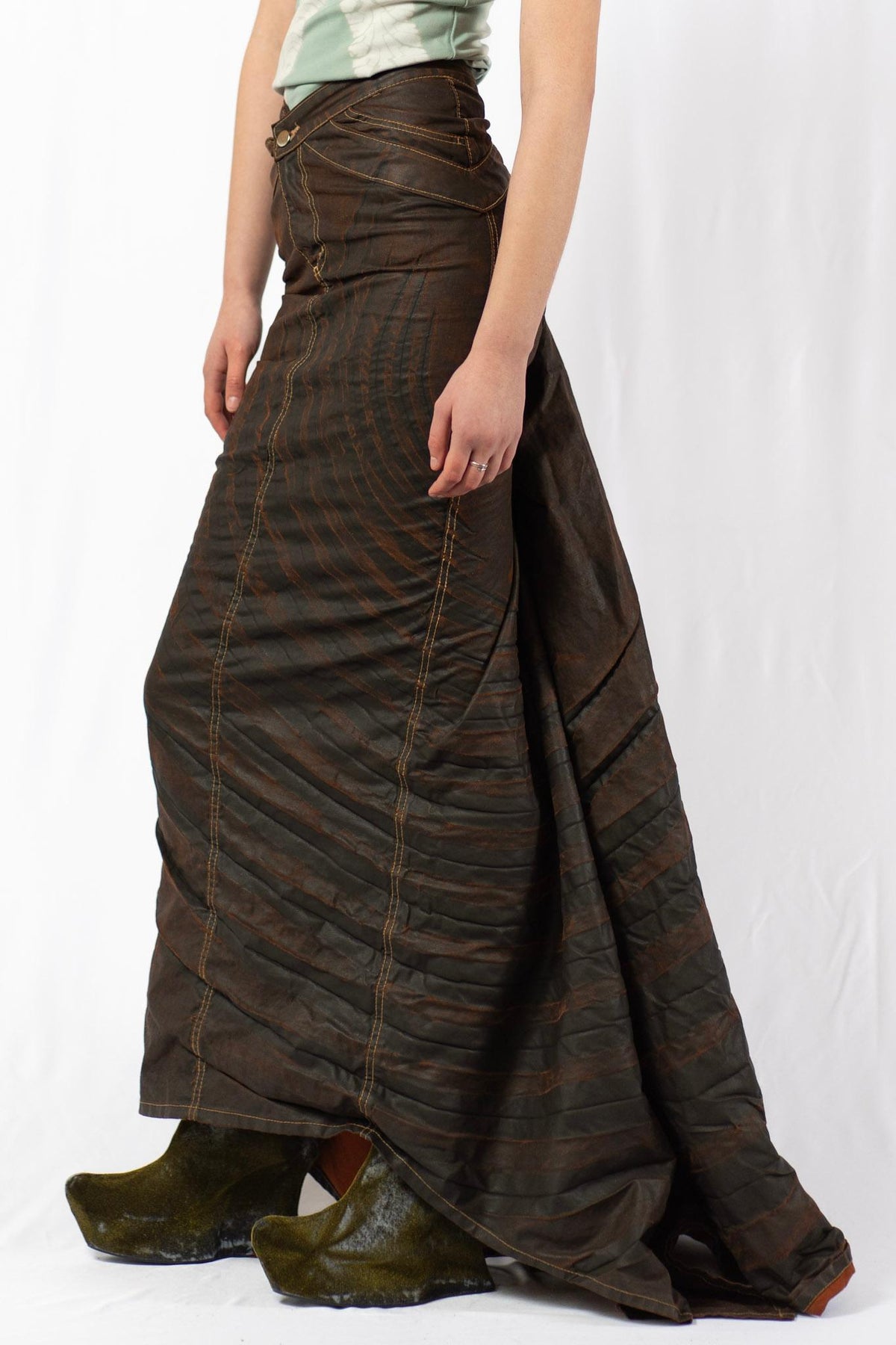 JEATHER TRAIN SKIRT