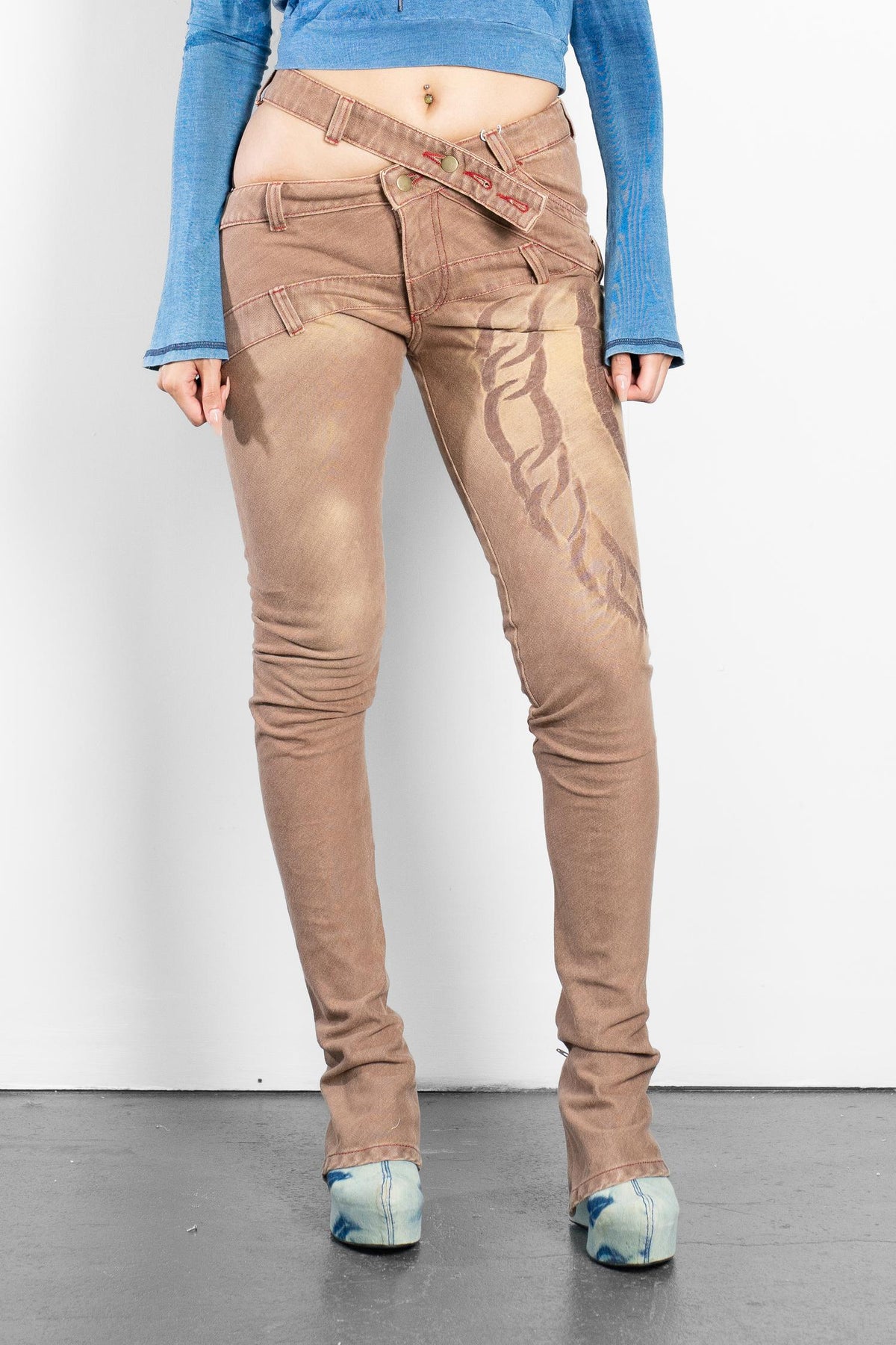 SKINNY JEANS WITH BACK ZIPS