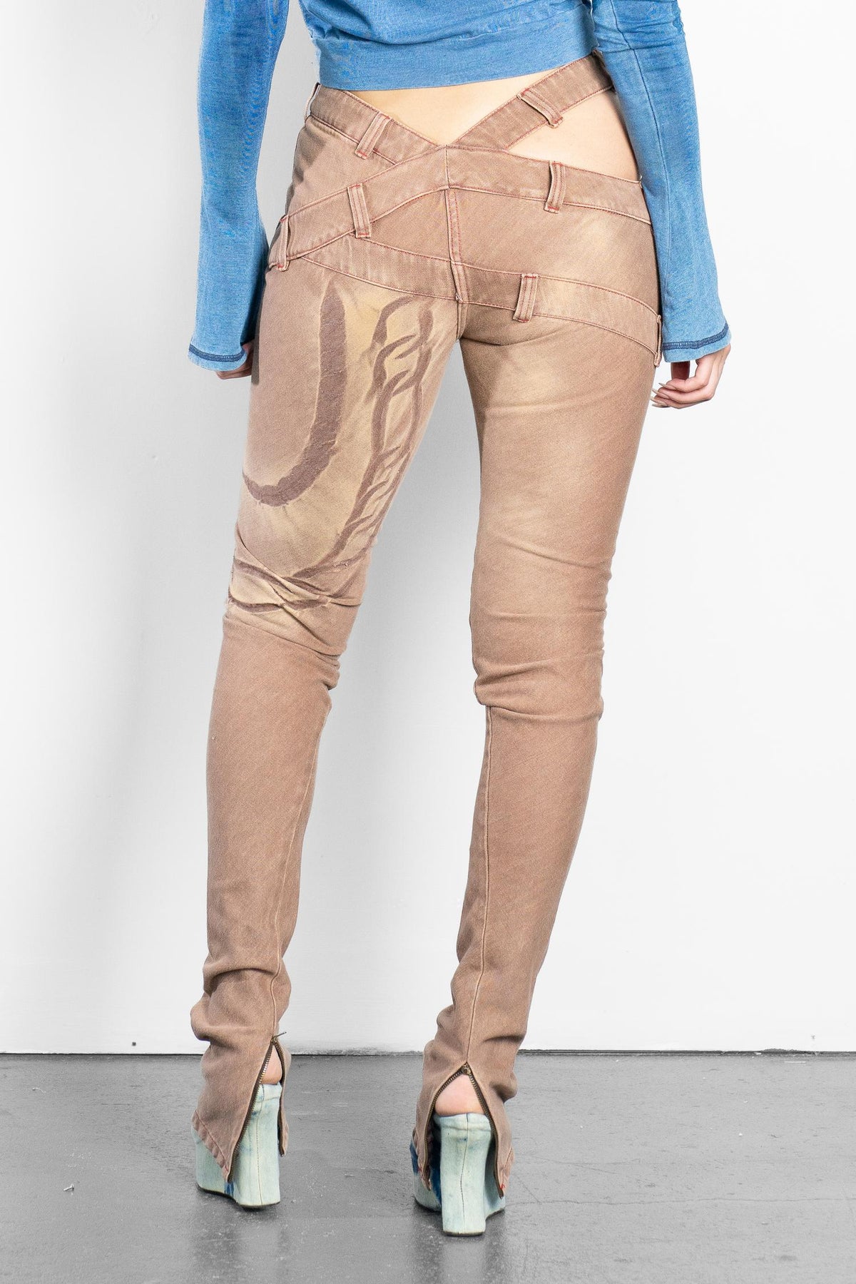 SKINNY JEANS WITH BACK ZIPS