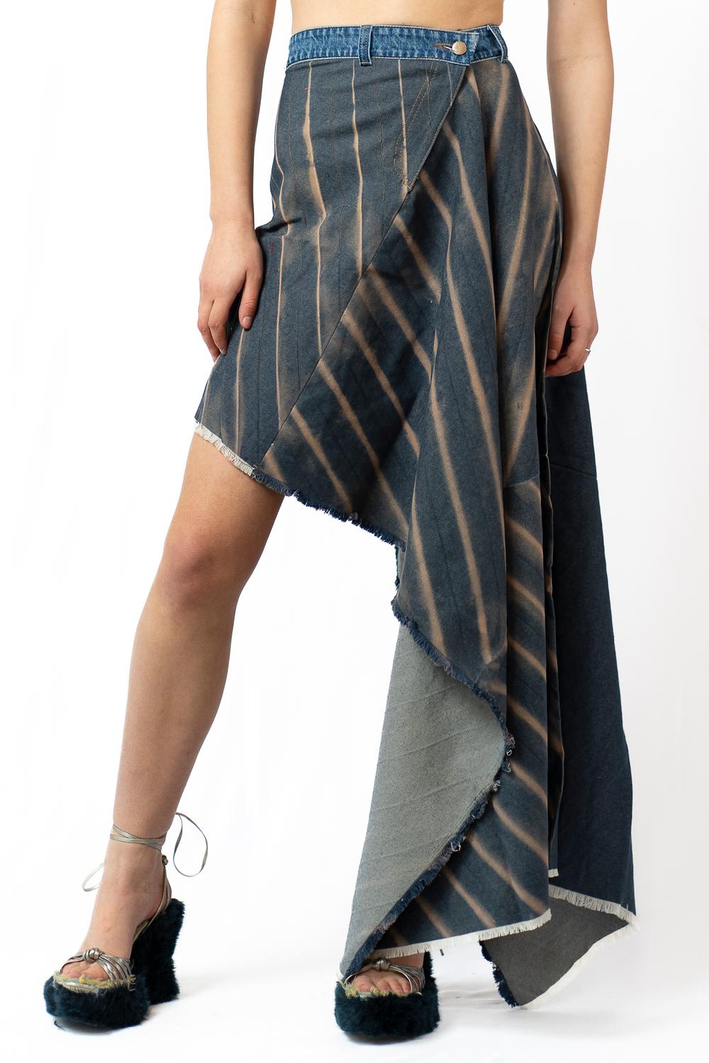 PLEATED CUTOUT SKIRT
