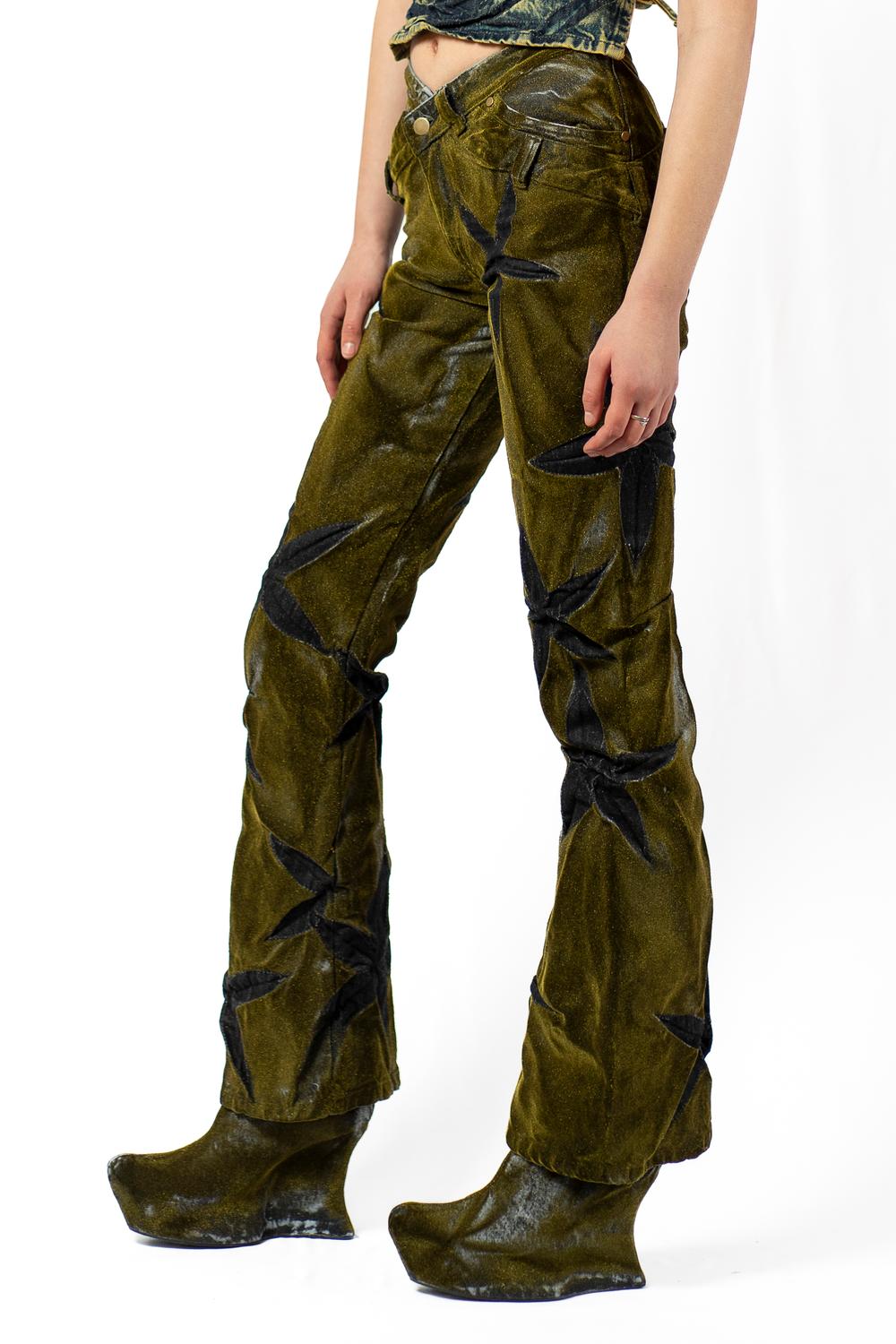 V-SHAPE FLOWER FLOCK JEANS