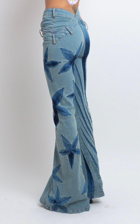 TRIBAL FLOWER BIAS CUT JEANS