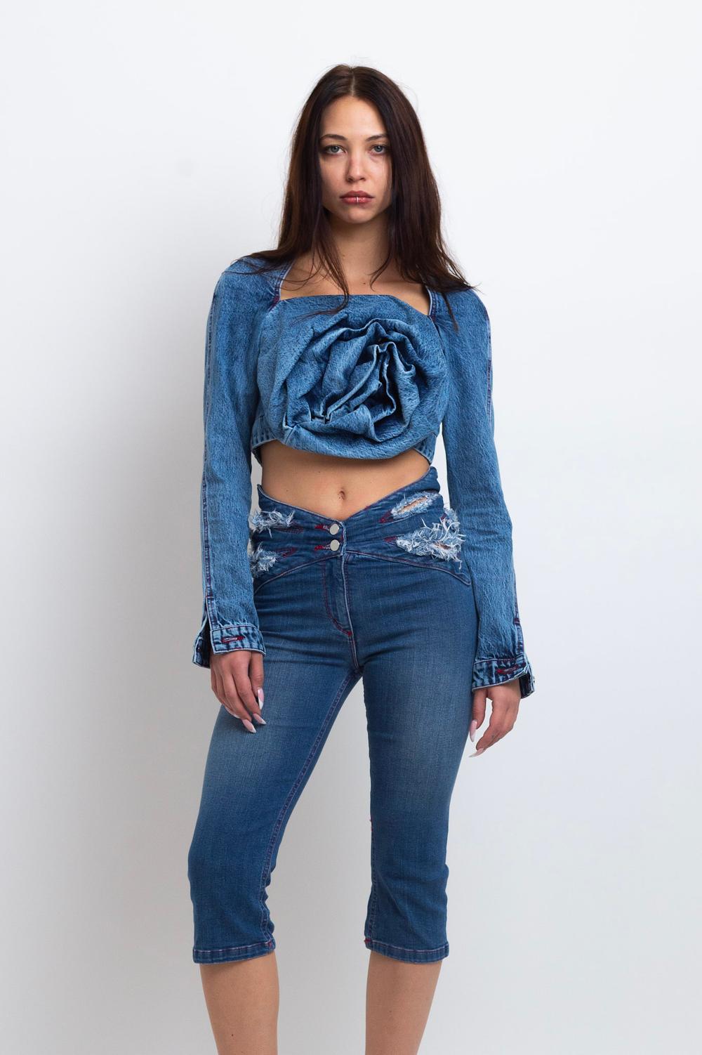 DENIM ROSE DRAPE TOP