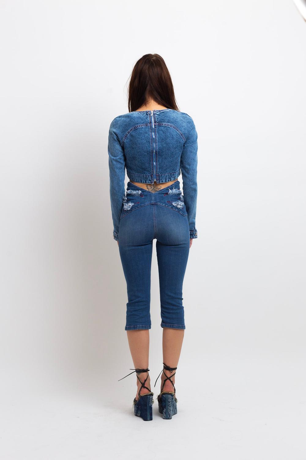 DENIM ROSE DRAPE TOP