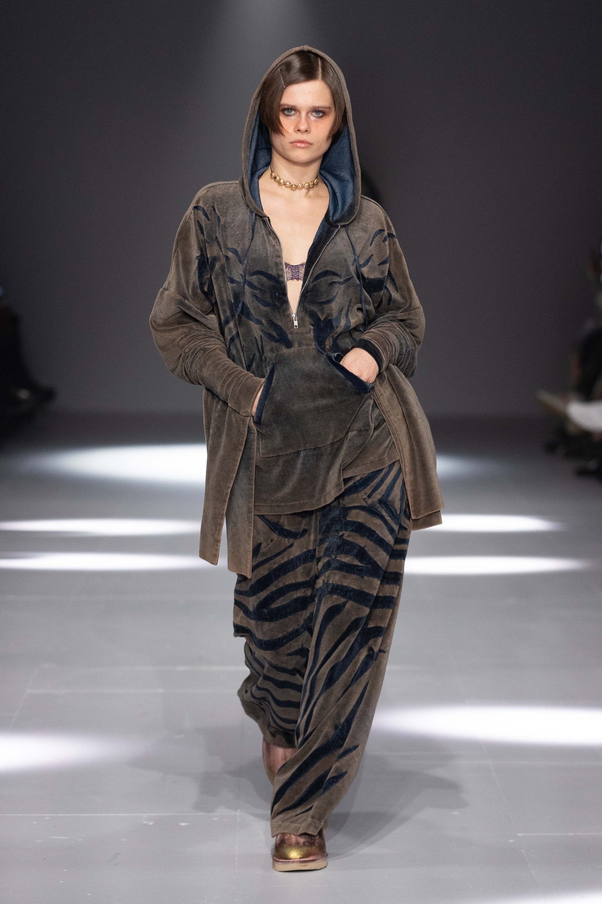 AW24 GLI$TEN